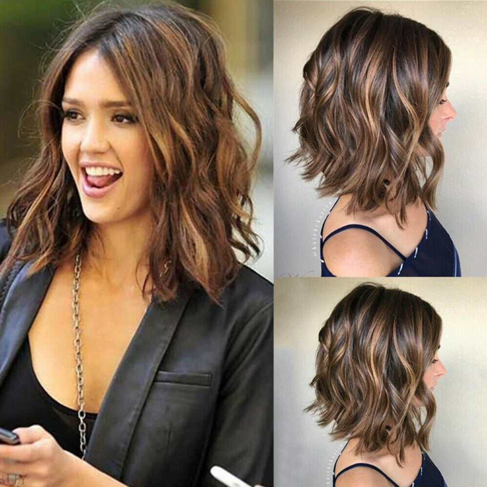 Perruque femme cheveux courts et bouclés