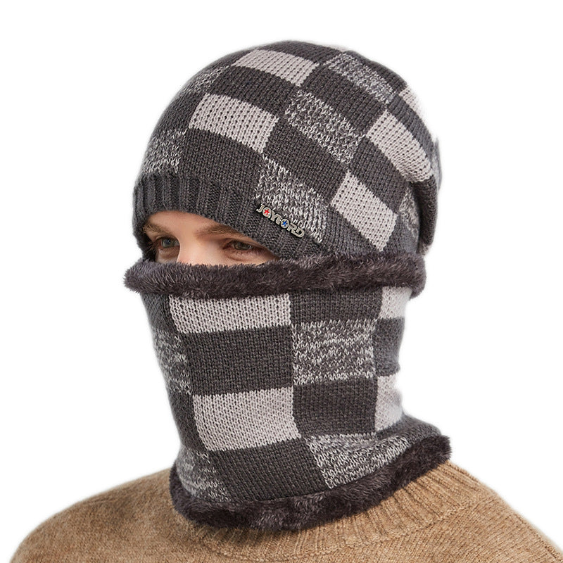 Chapeau d'hiver, pull, bavoir et fil moelleux
