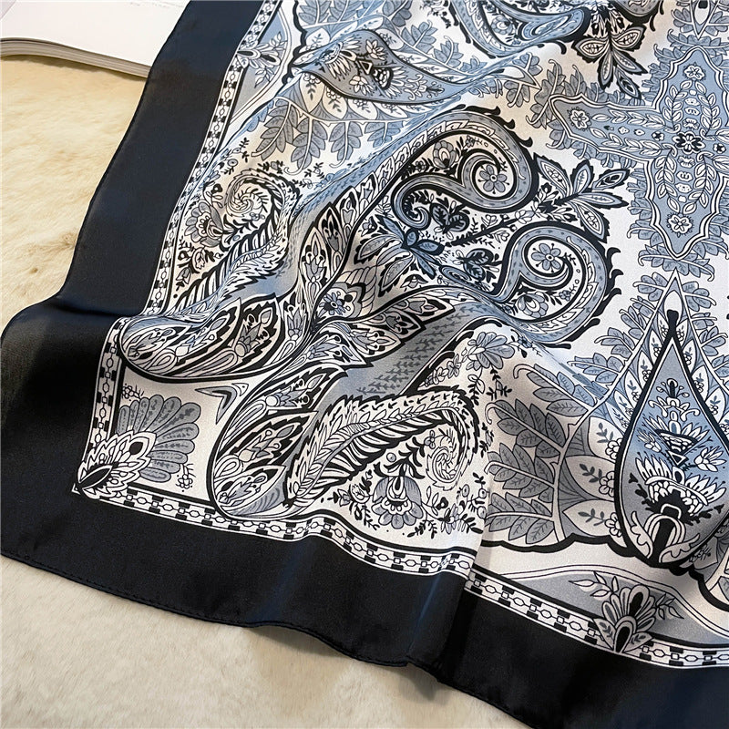 Foulard en soie imprimé vintage pour femme
