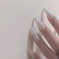 Ongles de ballet longs avec des gouttelettes d'eau plates et pointues