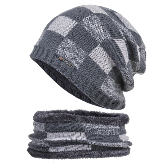 Chapeau d'hiver, pull, bavoir et fil moelleux