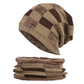 Chapeau d'hiver, pull, bavoir et fil moelleux