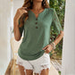 T-shirt à manches courtes avec boutons et dentelle pour femme